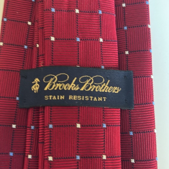 Brooks Brothers Burgundy Pure Silk Tie with Blue & White  Square Design - Picture 6 of 7